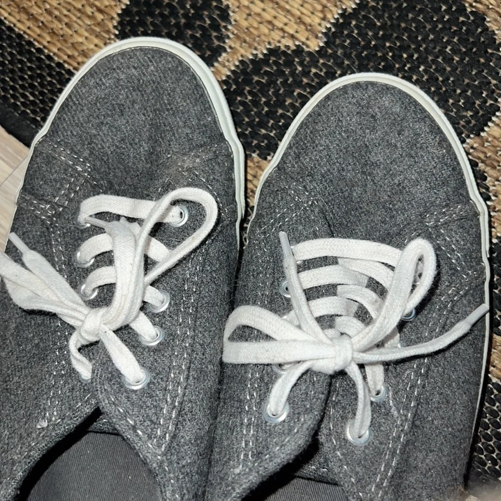 Old navy gray wool lace up sneakers